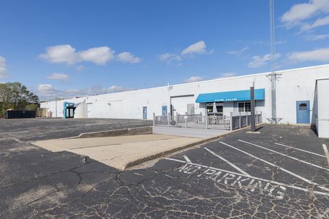 Tiny photo for 2700 Industrial Parkway, Elkhart, IN 46516 (MLS # 202618612)