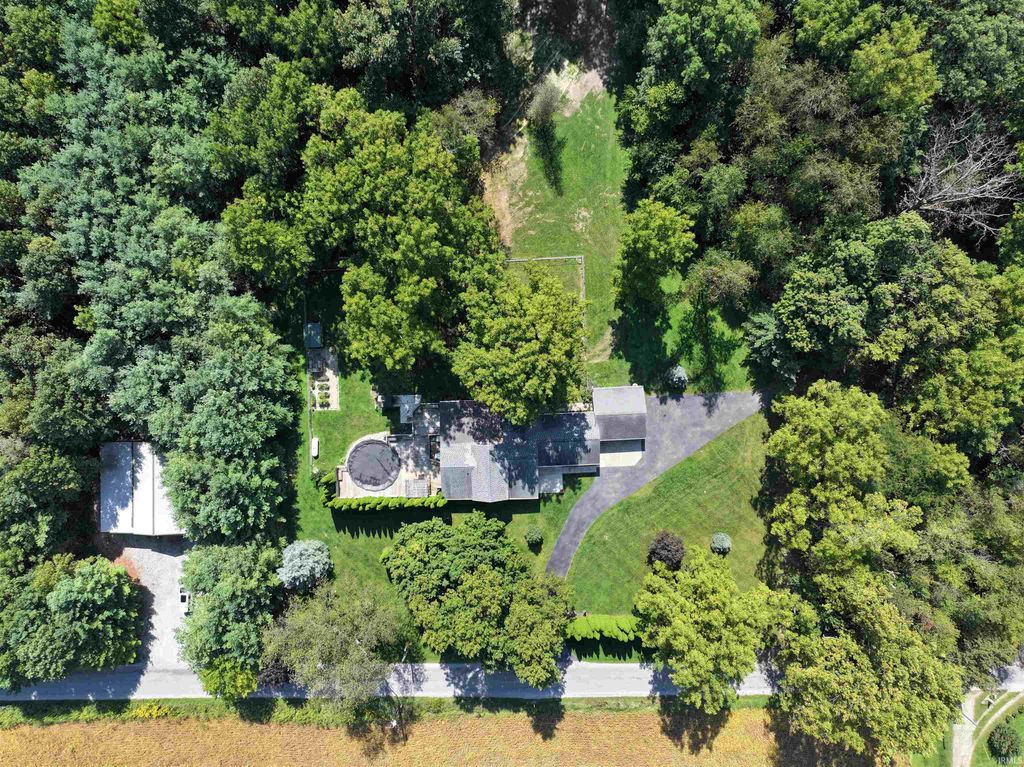 Photo of 2155 E 600 N Road, Rochester, IN 46975 (MLS # 202537732)