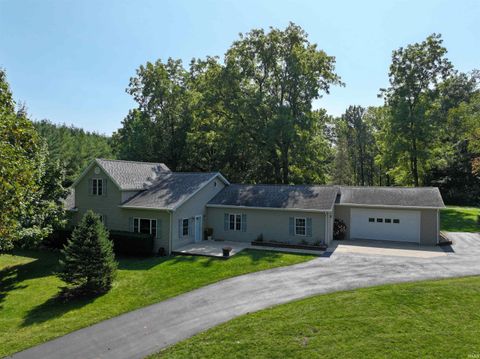 Photo of 2155 E 600 N Road, Rochester, IN 46975 (MLS # 202537732)