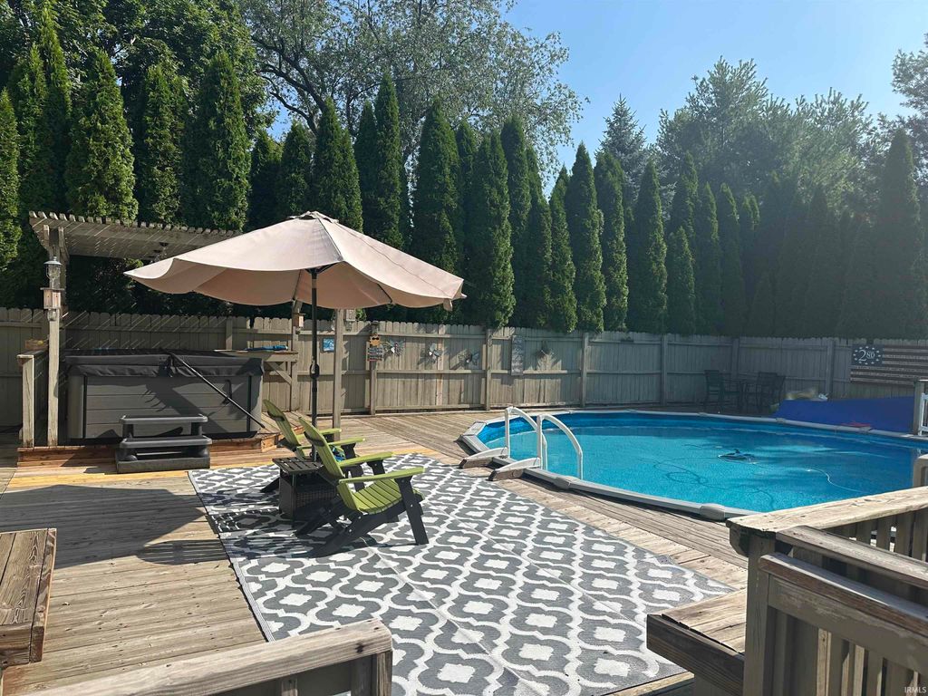 Photo of 2155 E 600 N Road, Rochester, IN 46975 (MLS # 202537732)