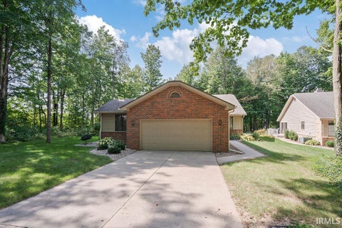 Photo of 3295 WOODHAVEN Trail, Kokomo, IN 46902 (MLS # 202635946)