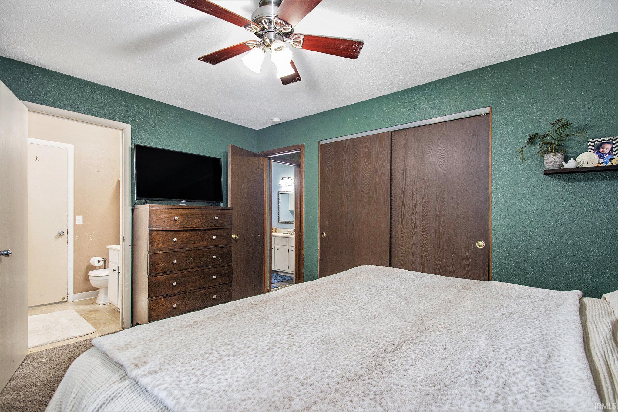 Elkhart, Indiana 46514, United States, 3 Bedrooms Bedrooms, ,2 BathroomsBathrooms,Residential,Pending,184515