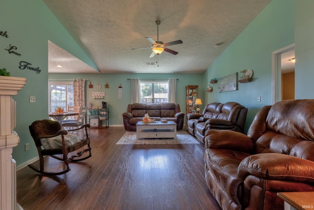 Photo of 4741 Boardwalk Drive, Evansville, IN 47725 (MLS # 202636274)