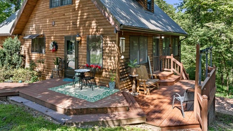 Tiny photo for 895 W Oakwood Lane, Paoli, IN 47454 (MLS # 202635571)