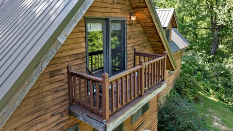 Tiny photo for 895 W Oakwood Lane, Paoli, IN 47454 (MLS # 202635571)