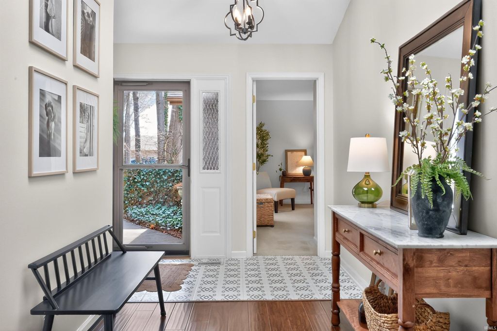 Photo of 6432 E Canal Pointe Lane, Fort Wayne, IN 46804 (MLS # 202610198)