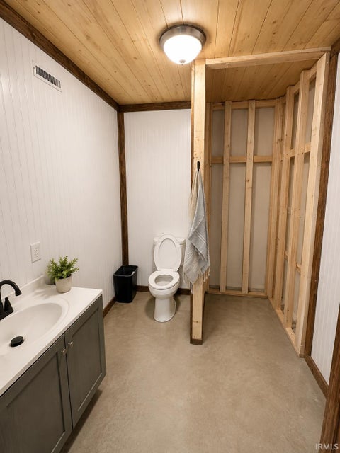 Tiny photo for 2324 E 250 S Road, Peru, IN 46970 (MLS # 202633345)