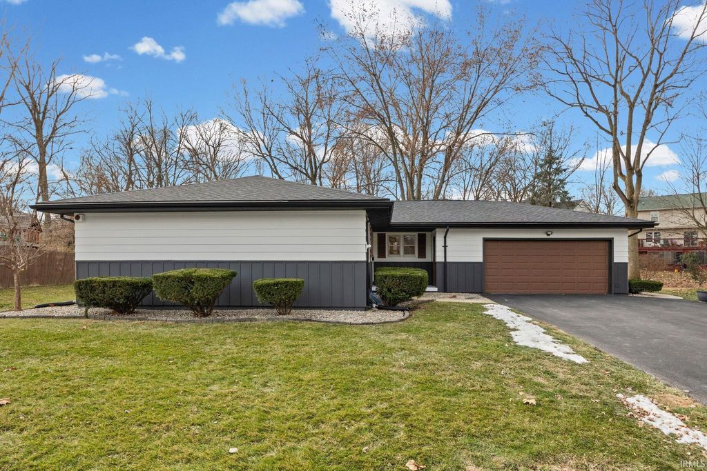 Photo of 2717 Torrenga Terrace, Lafayette, IN 47904 (MLS # 202600131)