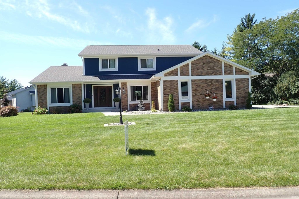Photo of 6818 Snowberry Drive, Fort Wayne, IN 46814 (MLS # 202636913)