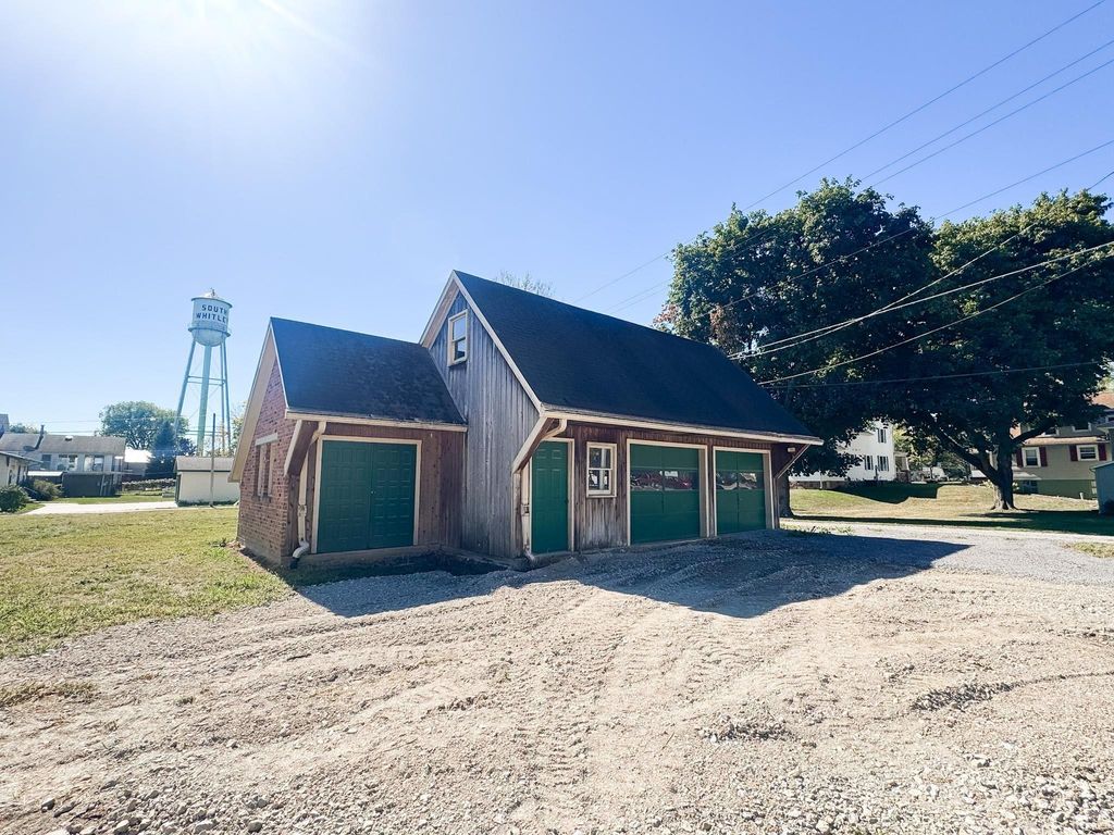 Photo of 215 N State Street, South Whitley, IN 46787 (MLS # 202540908)