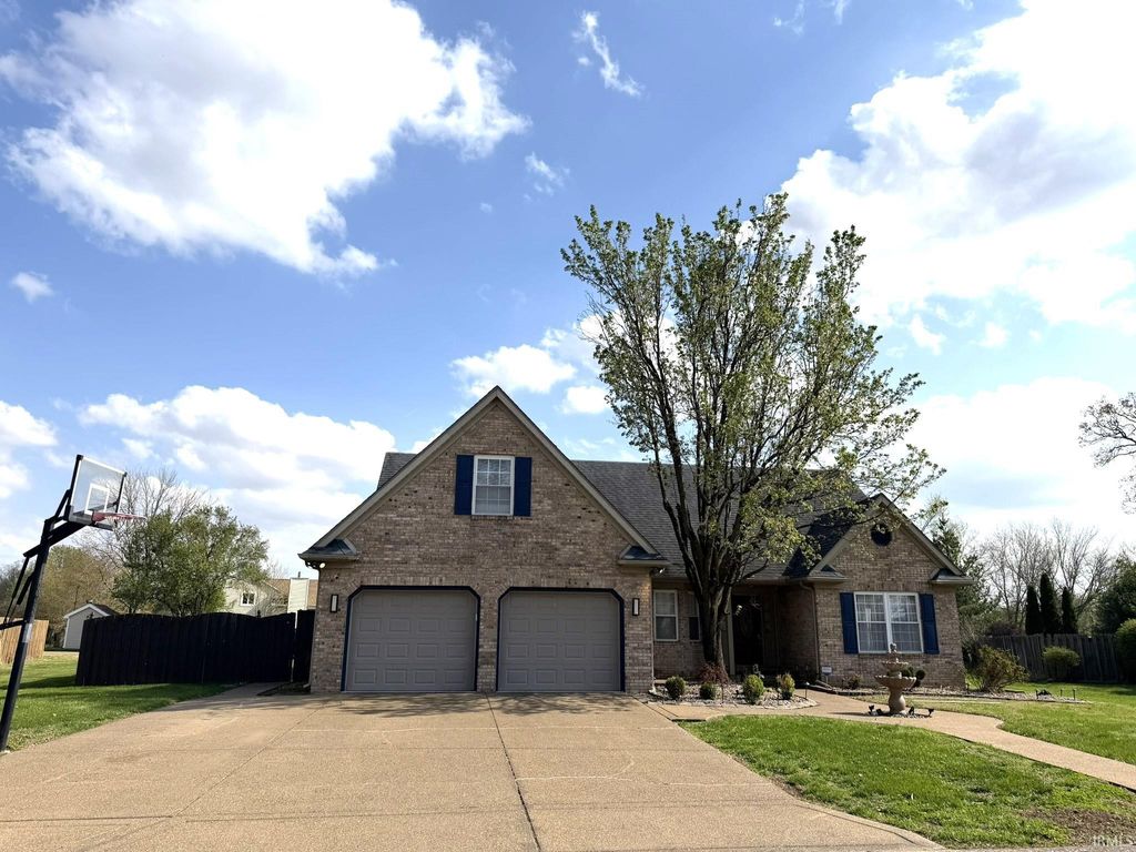 Photo of 5615 Kiowa Circle, Evansville, IN 47715 (MLS # 202613249)