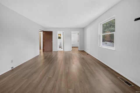 Tiny photo for 221 S Bosse Avenue, Evansville, IN 47712 (MLS # 202637791)