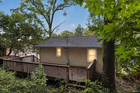 Tiny photo for 221 S Bosse Avenue, Evansville, IN 47712 (MLS # 202637791)