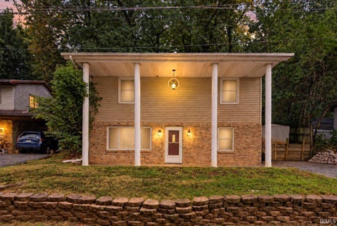 Photo of 221 S Bosse Avenue, Evansville, IN 47712 (MLS # 202637791)