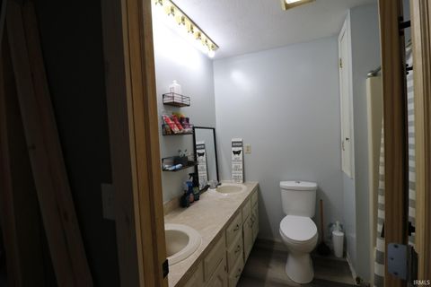 Tiny photo for 5378 E County Road 600 S, Walton, IN 46994 (MLS # 202541883)