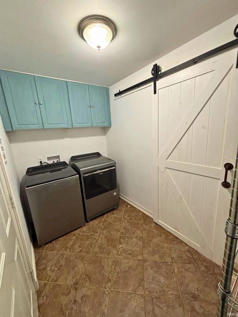 Tiny photo for 5378 E County Road 600 S, Walton, IN 46994 (MLS # 202541883)