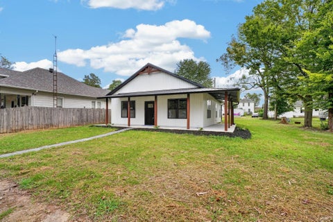 Tiny photo for 812 N Hart Street, Princeton, IN 47670 (MLS # 202639184)