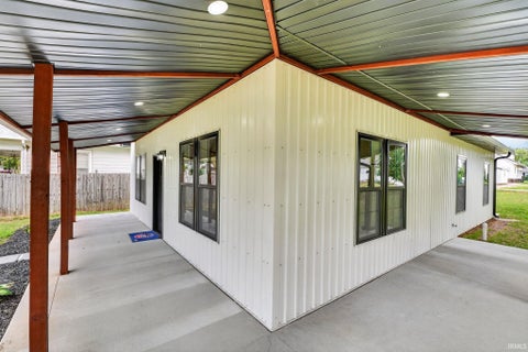 Tiny photo for 812 N Hart Street, Princeton, IN 47670 (MLS # 202639184)