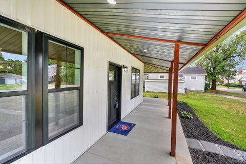 Tiny photo for 812 N Hart Street, Princeton, IN 47670 (MLS # 202639184)