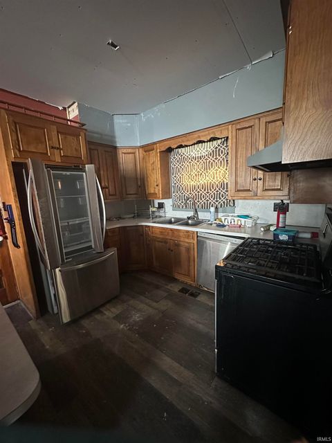 Tiny photo for 206 18 Street, Logansport, IN 46947 (MLS # 202538007)