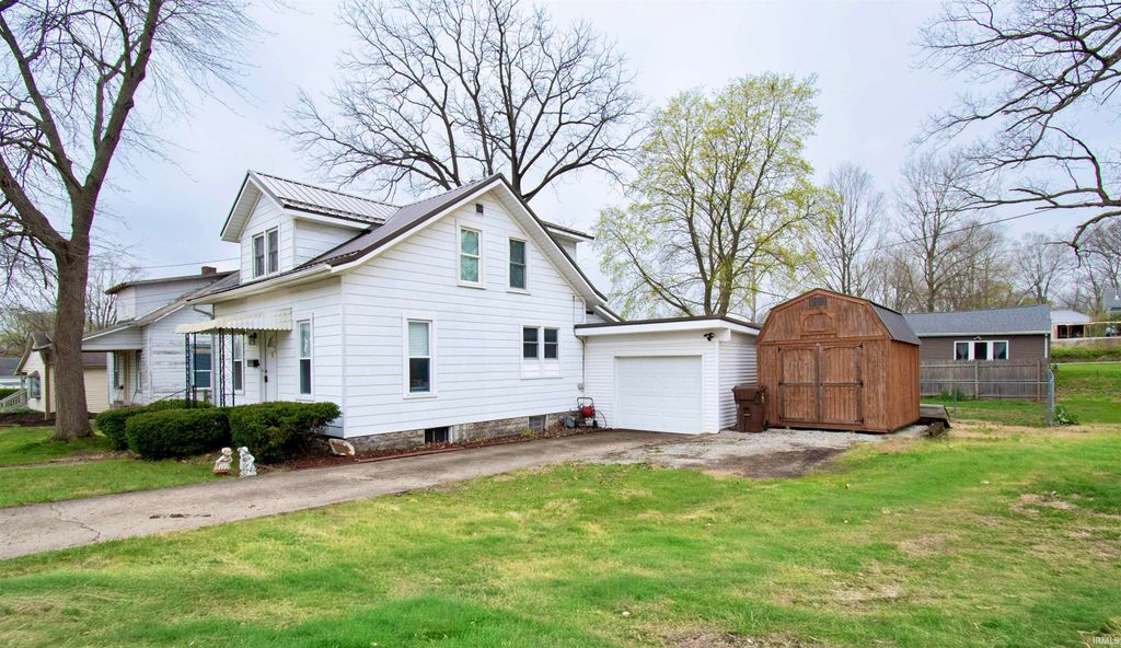 Photo of 580 Delaware Street, Wabash, IN 46992 (MLS # 202611832)