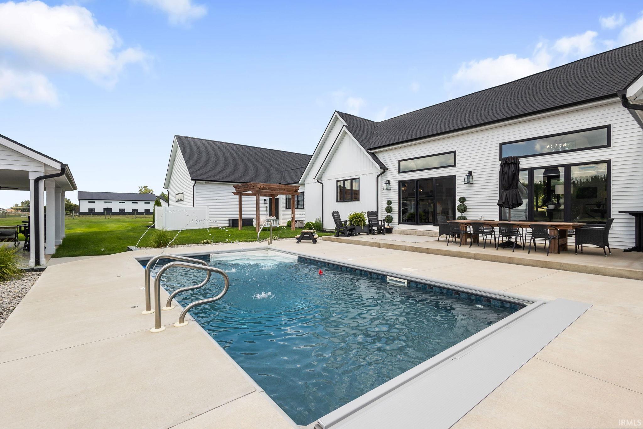 Middlebury, Indiana 46540, United States, 3 Bedrooms Bedrooms, ,3 BathroomsBathrooms,Residential,Active,159520