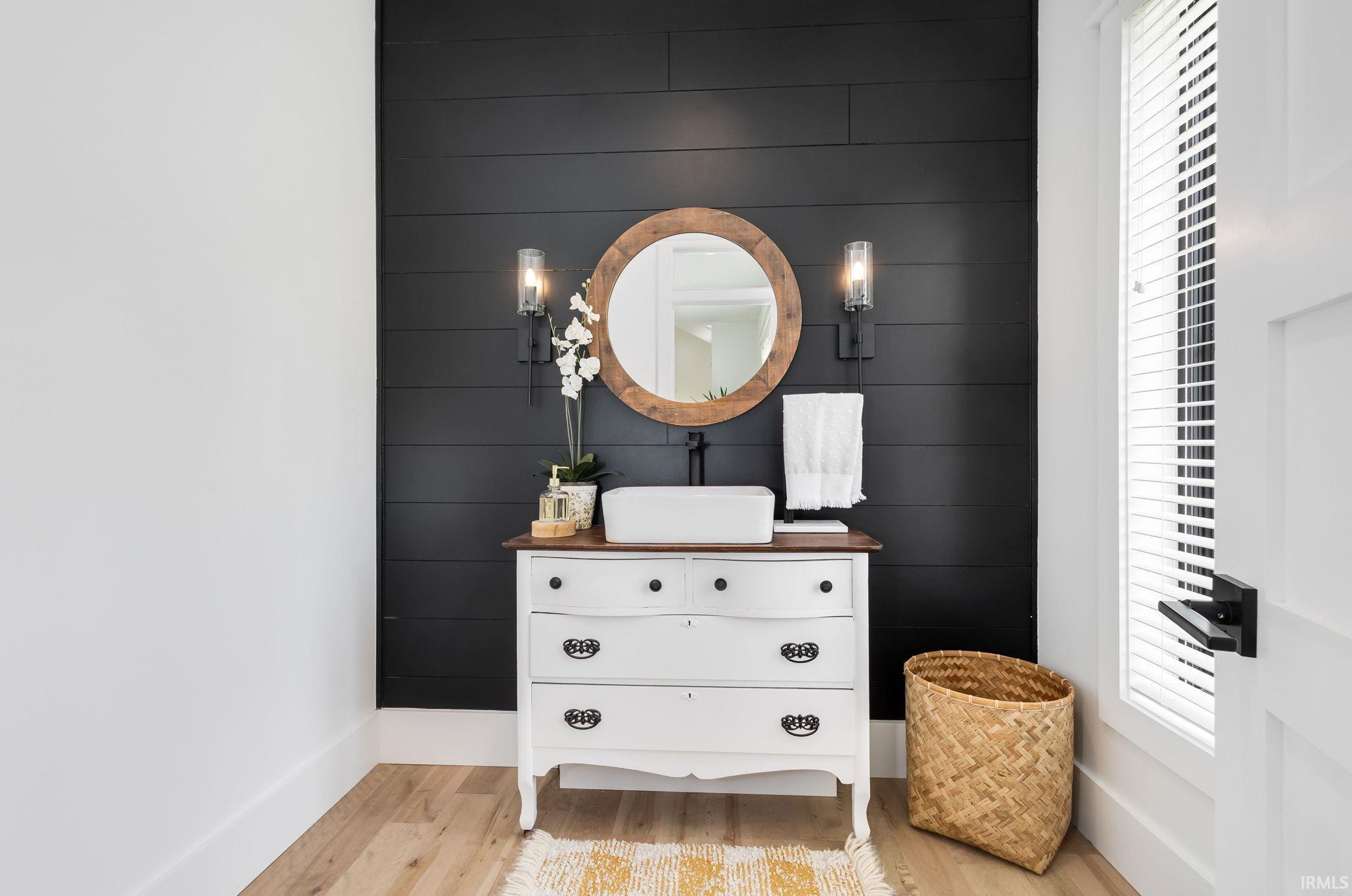 Middlebury, Indiana 46540, United States, 3 Bedrooms Bedrooms, ,3 BathroomsBathrooms,Residential,Active,159520