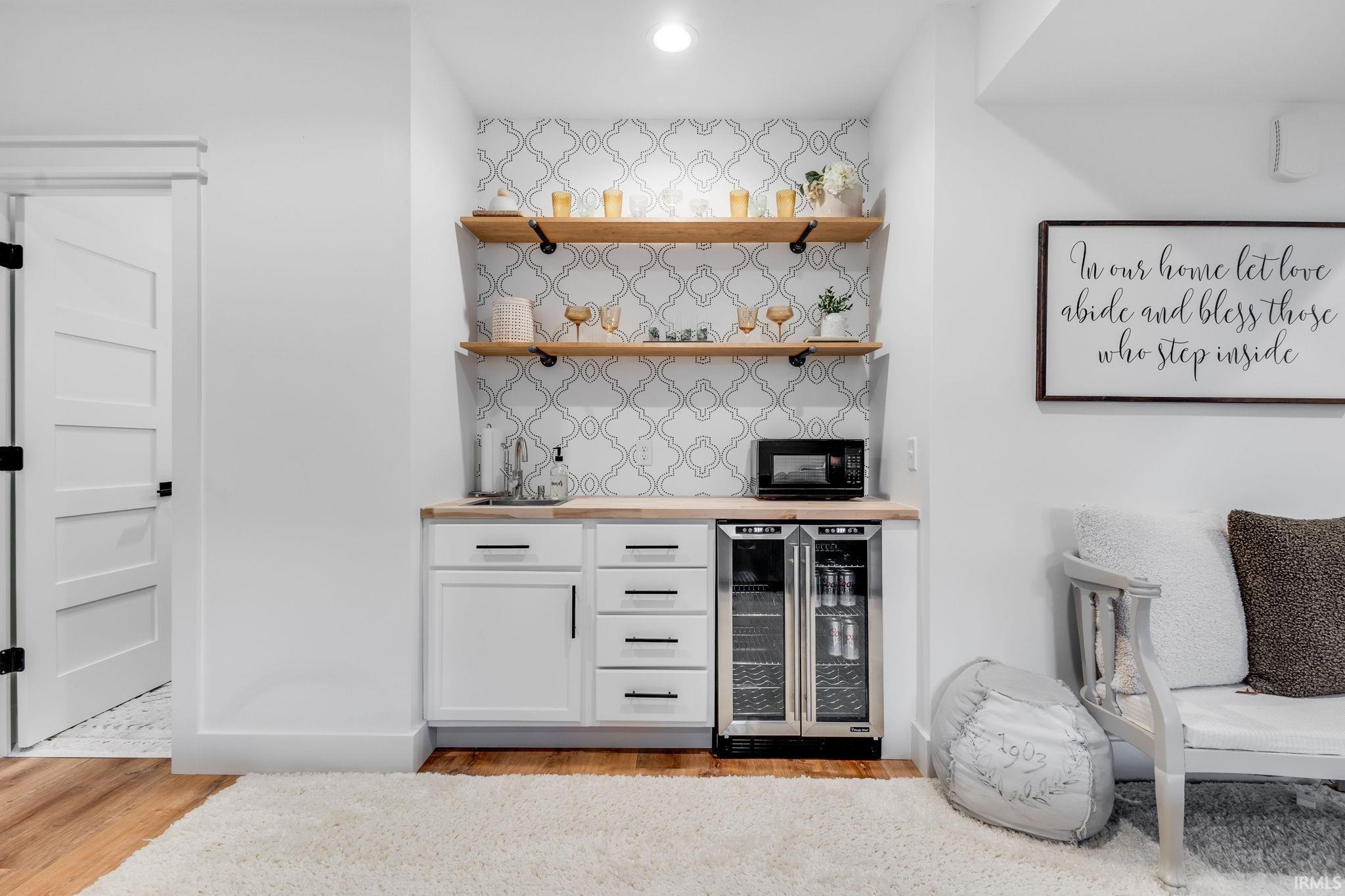 Middlebury, Indiana 46540, United States, 3 Bedrooms Bedrooms, ,3 BathroomsBathrooms,Residential,Active,159520