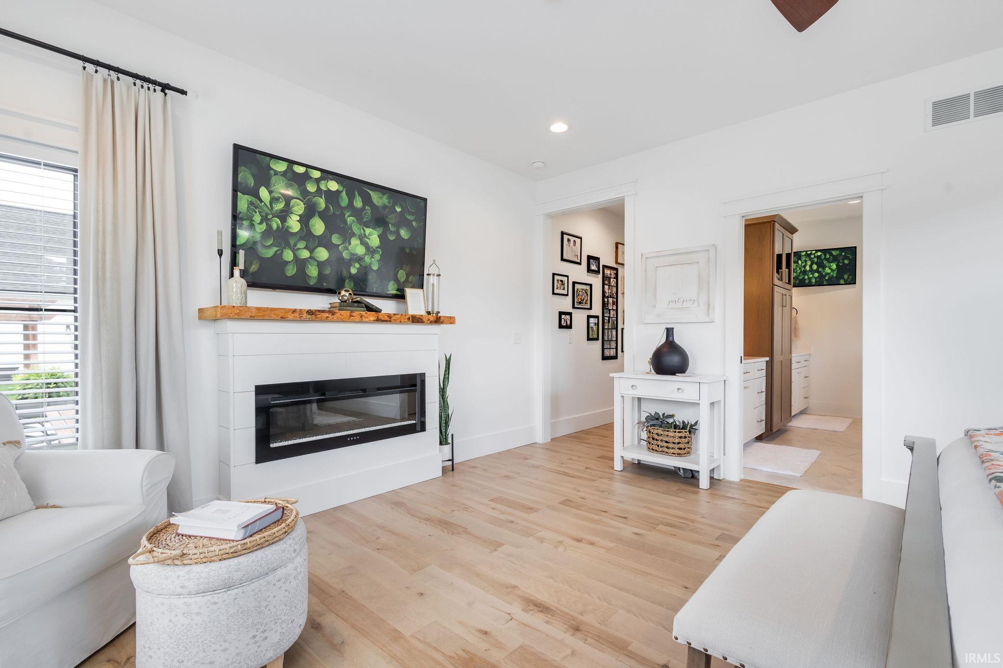 Middlebury, Indiana 46540, United States, 3 Bedrooms Bedrooms, ,3 BathroomsBathrooms,Residential,Active,159520