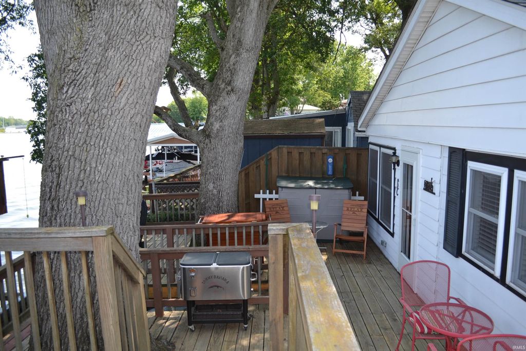 Photo of 4319 E Penrod Dr Dr, Monticello, IN 47960 (MLS # 202614130)