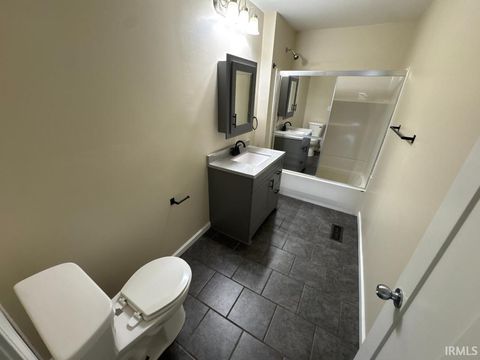 Tiny photo for 1214 E Bellmont Road, Decatur, IN 46733 (MLS # 202611507)
