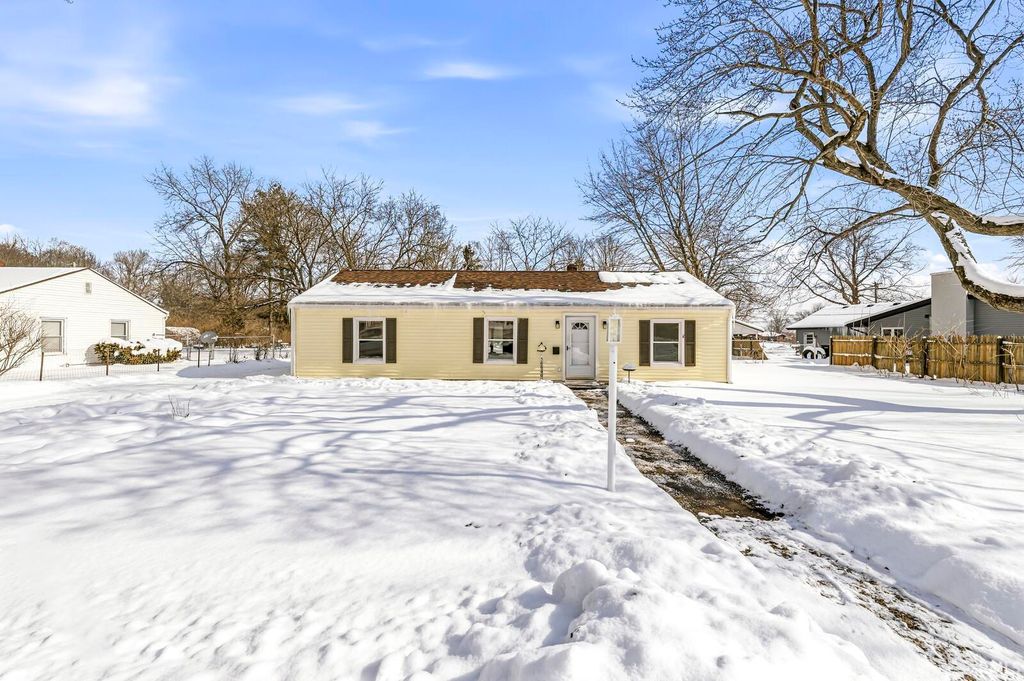 Photo of 56660 Crescent Drive, Osceola, IN 46561 (MLS # 202603180)