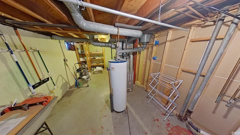 Tiny photo for 2405 Rockne Drive, South Bend, IN 46615 (MLS # 202611660)