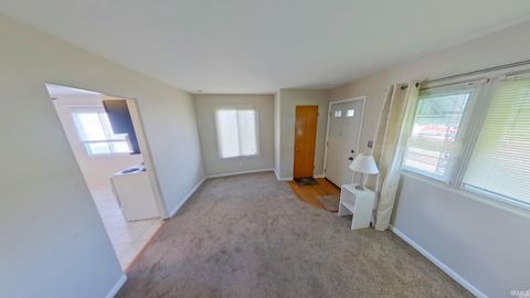 Tiny photo for 2405 Rockne Drive, South Bend, IN 46615 (MLS # 202611660)