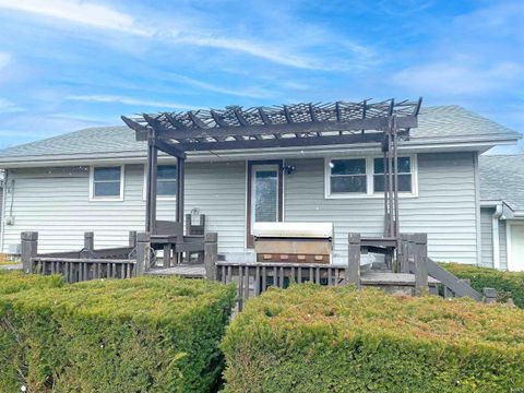 Tiny photo for 5914 MONONA Drive, Kokomo, IN 46902 (MLS # 202608613)