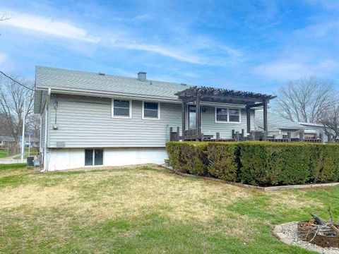 Tiny photo for 5914 MONONA Drive, Kokomo, IN 46902 (MLS # 202608613)