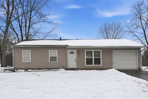 Photo of 1827 Sharon Street, Warsaw, IN 46580 (MLS # 202548739)