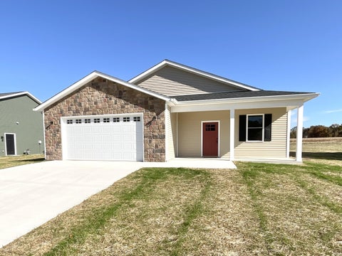 Photo of 712 White Oak Road, Spencer, IN 47460 (MLS # 202544722)