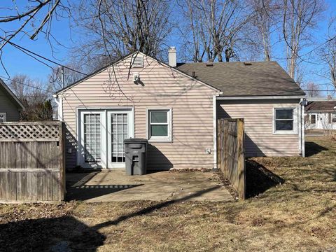 Tiny photo for 319 E Poplar Street, Kokomo, IN 46902 (MLS # 202609395)