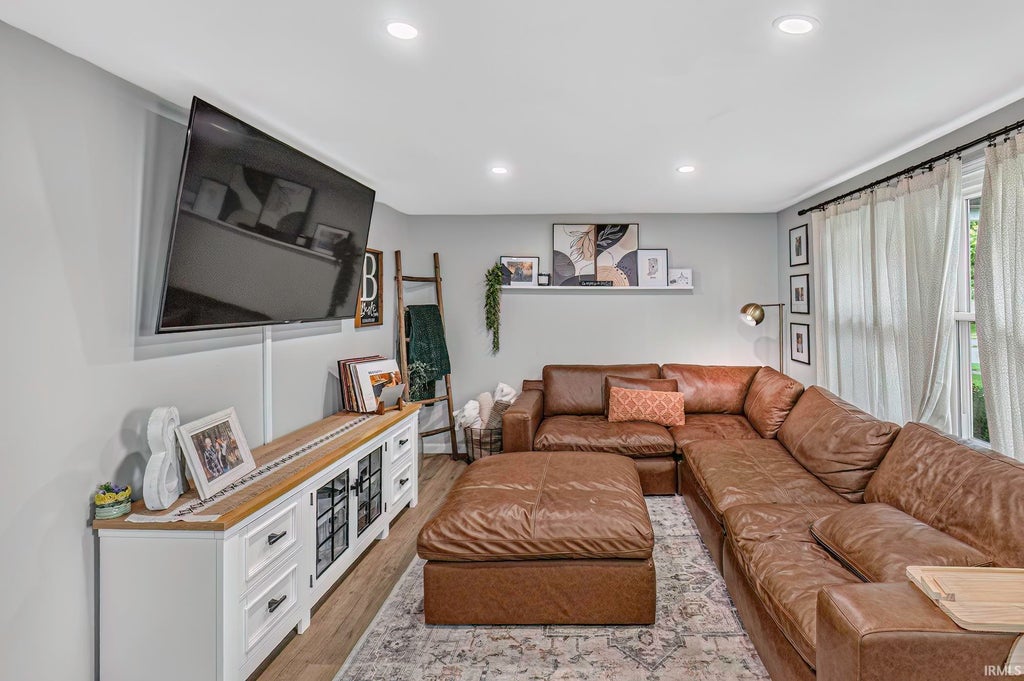 Photo of 71 Westgate Street, Bluffton, IN 46714 (MLS # 202638989)