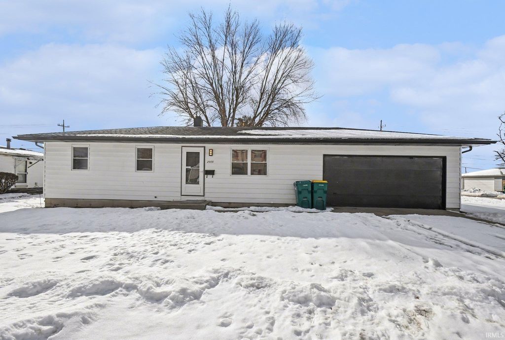 Photo of 2005 E 4Th Street, Mishawaka, IN 46544 (MLS # 202604410)