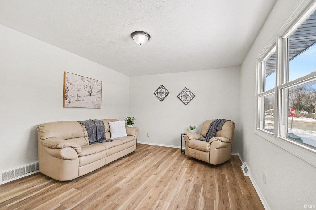 Photo of 2005 E 4Th Street, Mishawaka, IN 46544 (MLS # 202604410)