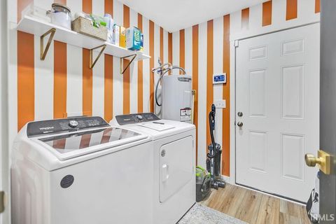 Tiny photo for 50 Sherwood Lane, Bedford, IN 47421 (MLS # 202604145)