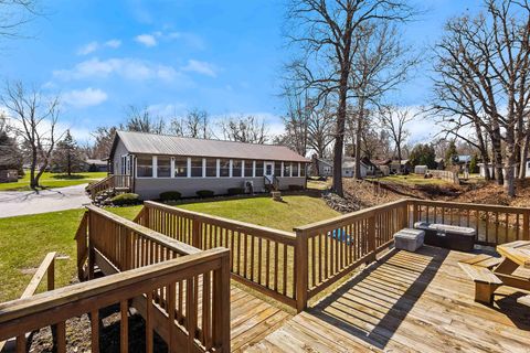Tiny photo for 3981 E Parses Road, Monticello, IN 47960 (MLS # 202609972)