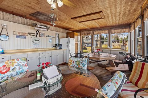 Tiny photo for 3981 E Parses Road, Monticello, IN 47960 (MLS # 202609972)