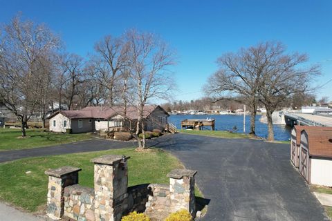 Tiny photo for 3981 E Parses Road, Monticello, IN 47960 (MLS # 202609972)