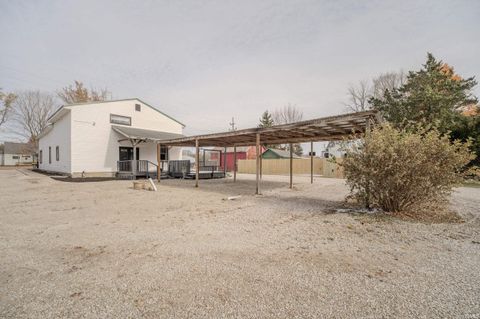 Tiny photo for 8605 W ST RD 26, Rossville, IN 46065 (MLS # 202545795)