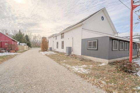 Tiny photo for 8605 W ST RD 26, Rossville, IN 46065 (MLS # 202545795)