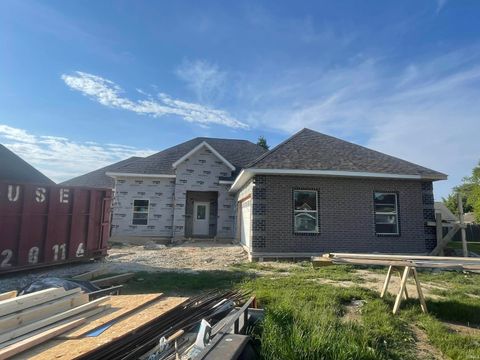Tiny photo for 2534 Chrystal Woods Drive, Kokomo, IN 46901 (MLS # 202546706)