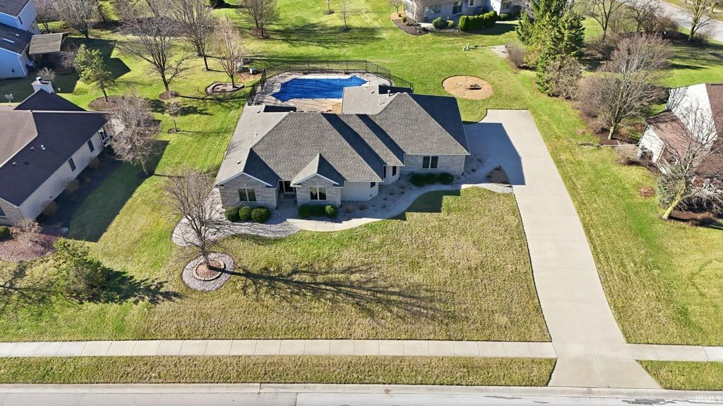 Photo of 9522 Poplar Creek Place, Leo, IN 46765 (MLS # 202607755)